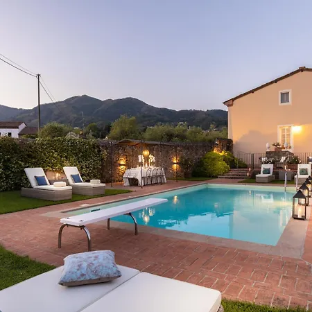 Villa Tuscany Vineyard Retreat *