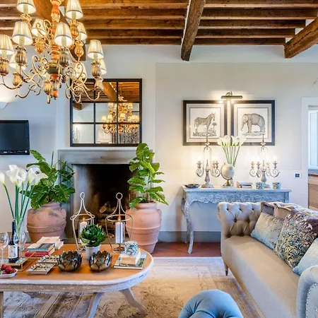Villa Tuscany Vineyard Retreat