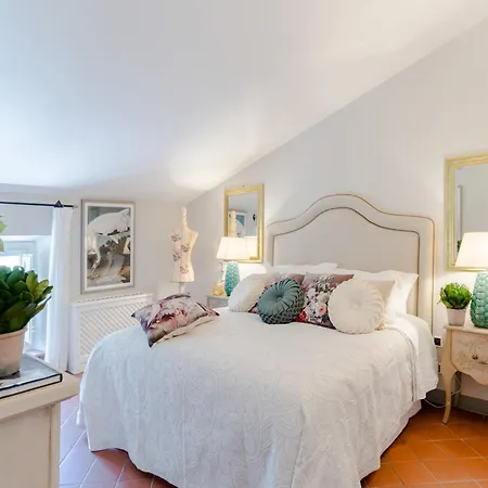 Tuscany Vineyard Retreat *